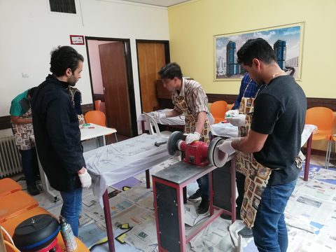 کارگاه آموزش چوب و رزین